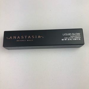 Anastasia Beverly Hills liquid glow highlighter